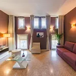 Immobo Panorama - Piazza Maggiore View *