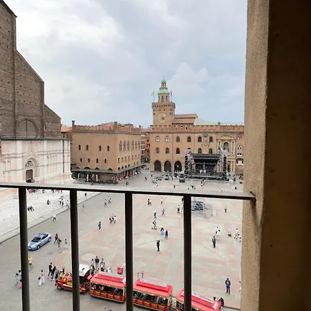 Immobo Panorama - Piazza Maggiore View Apartment *