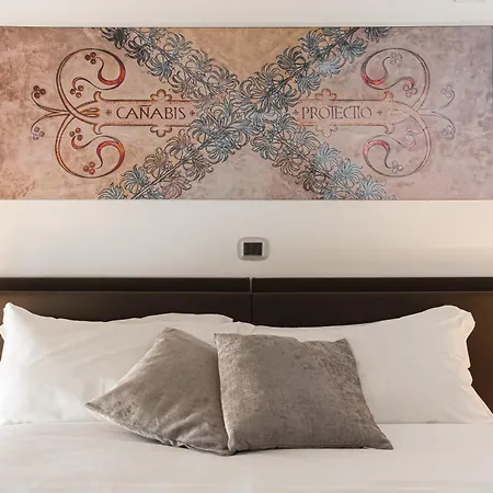 Immobo Panorama - Piazza Maggiore View *