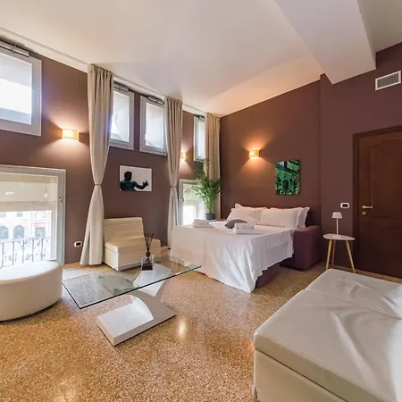 Apartment Immobo Panorama - Piazza Maggiore View *