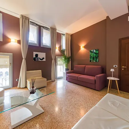 Immobo Panorama - Piazza Maggiore View Apartment