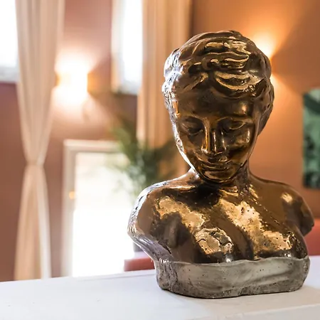 Immobo Panorama - Piazza Maggiore View