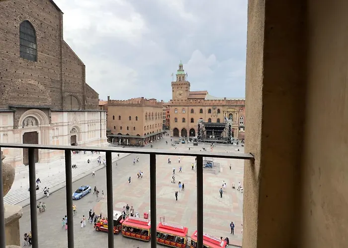 Immobo Panorama - Piazza Maggiore View شقة *
