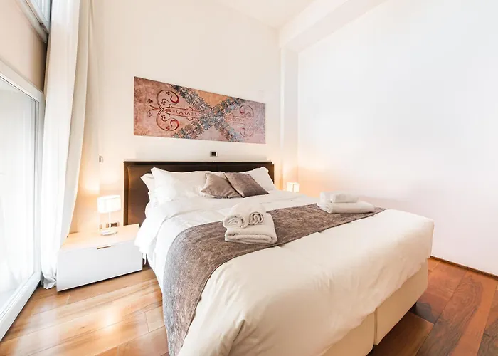 Immobo Panorama - Piazza Maggiore View بولونيا