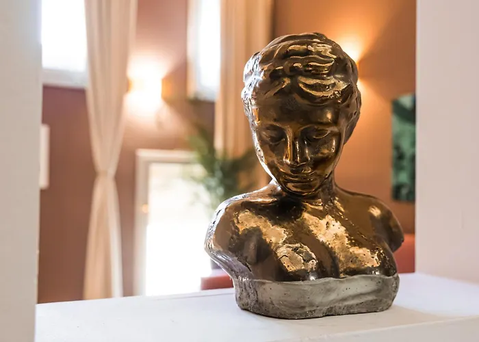 Immobo Panorama - Piazza Maggiore View