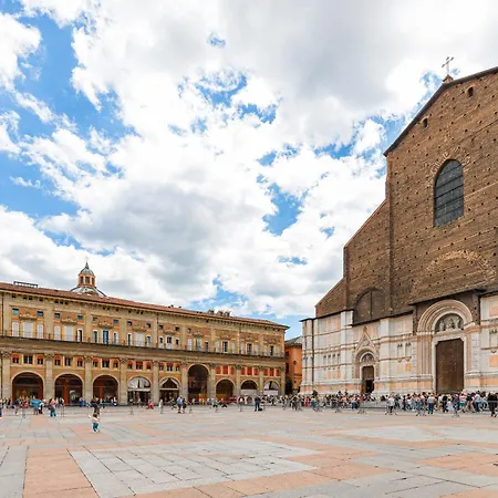 Immobo Panorama - Piazza Maggiore View Daire