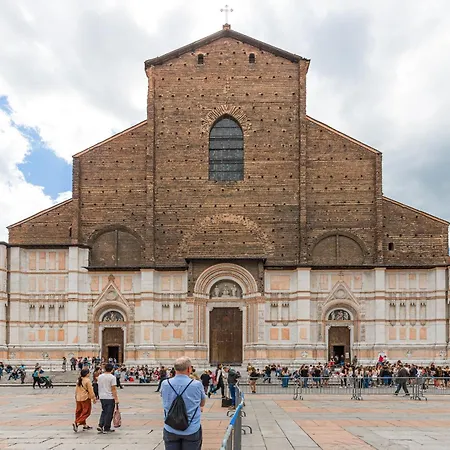 Daire Immobo Panorama - Piazza Maggiore View Bolonya